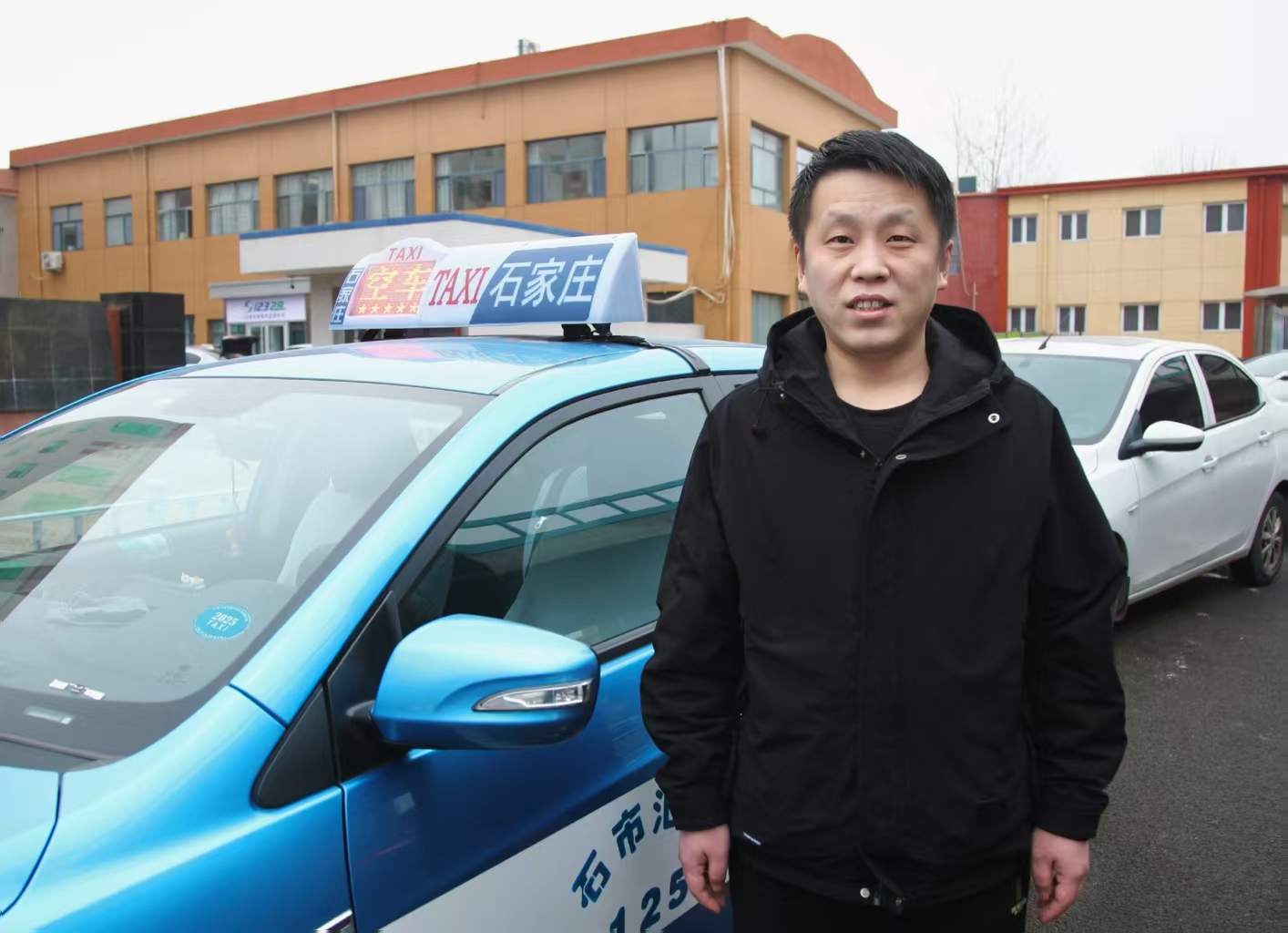 爱岗敬业 暖心护航 用实际行动践行文明使者誓言--记石家庄市五星级出租车司机赵韶培