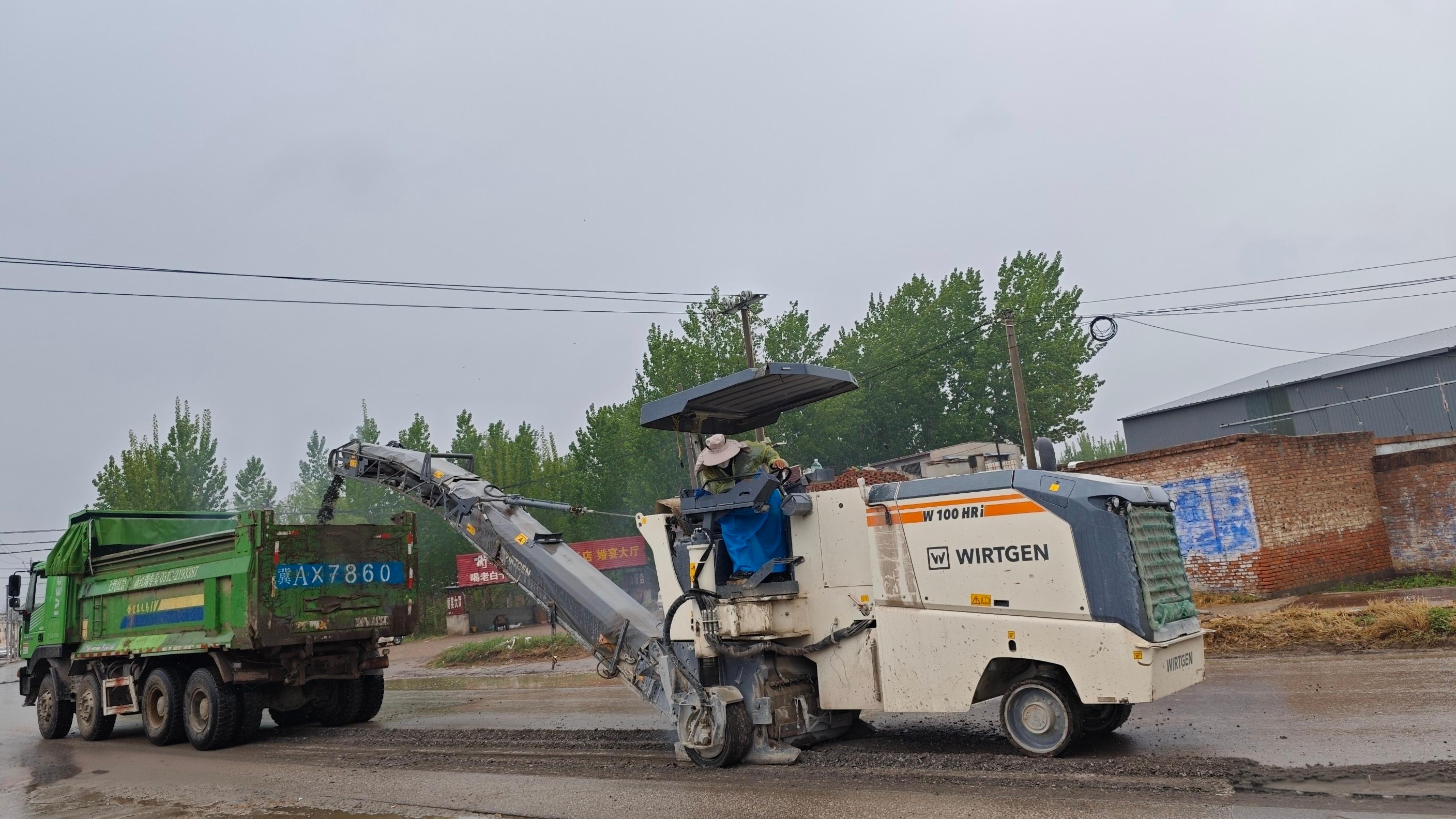 深泽县交通运输局启动春季农村公路病害专项整治行动